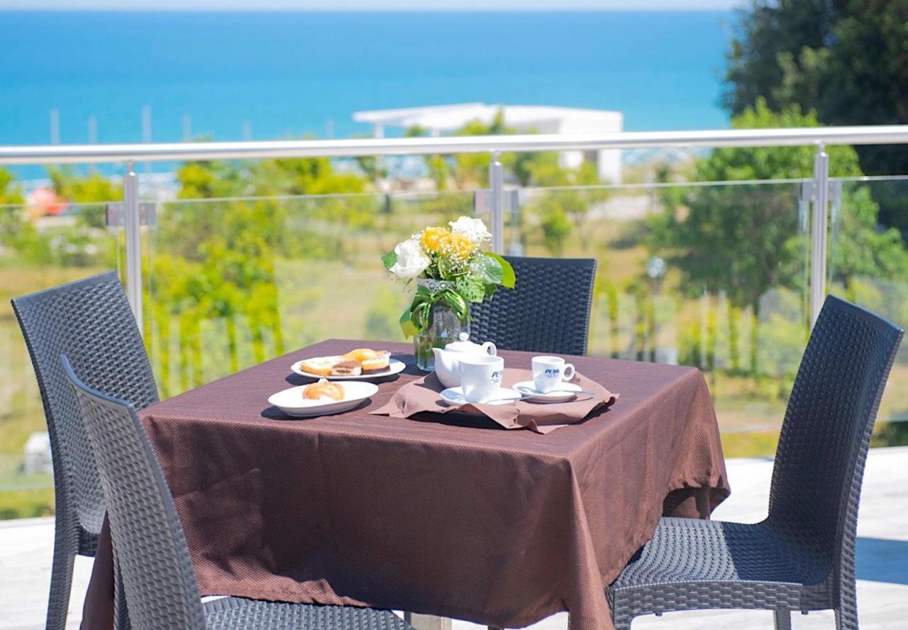 Frontemare Hotel Village & Ristorante رودي غارغانيكو المظهر الخارجي الصورة