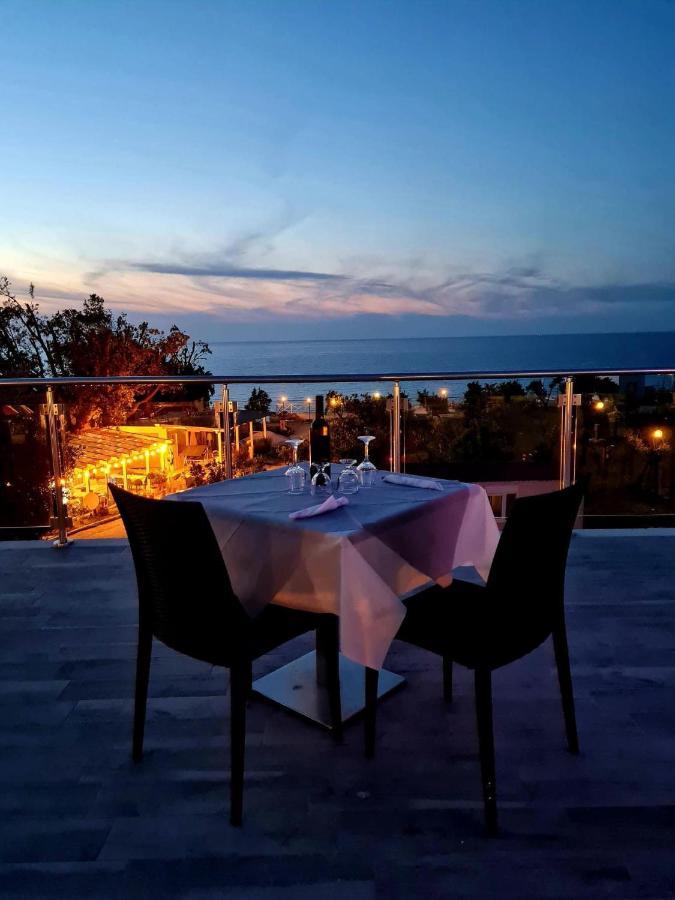 Frontemare Hotel Village & Ristorante رودي غارغانيكو المظهر الخارجي الصورة